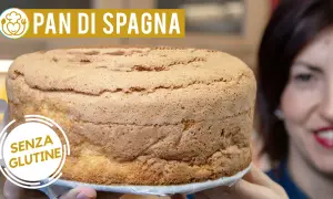 Un soffice pan di spagna senza glutine, perfetto per ogni occasione.