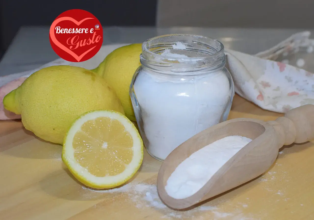 Limoni e bicarbonato, ingredienti naturali per capire come sostituire il lievito per dolci.